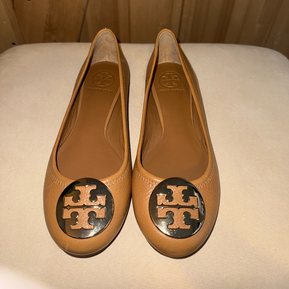 Tory Burch Camel Leather Loafers with Gold Emblem